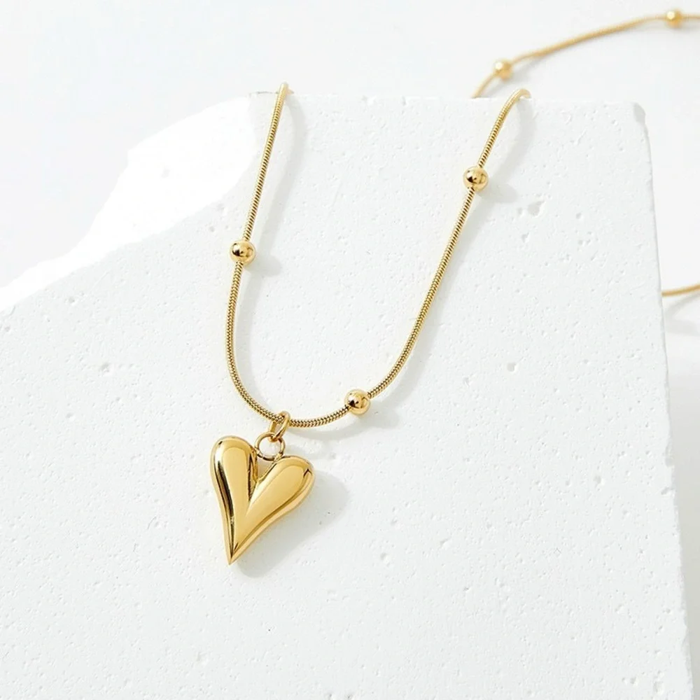18K Gold Heart Necklace*Minimalist Necklace*Waterproof and Sweatproof - Picture 3 of 6